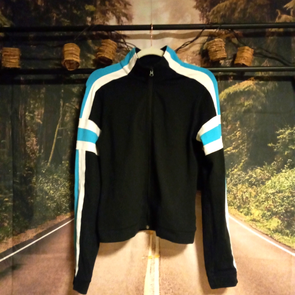 Sporty Lululemon Athletica Sweater